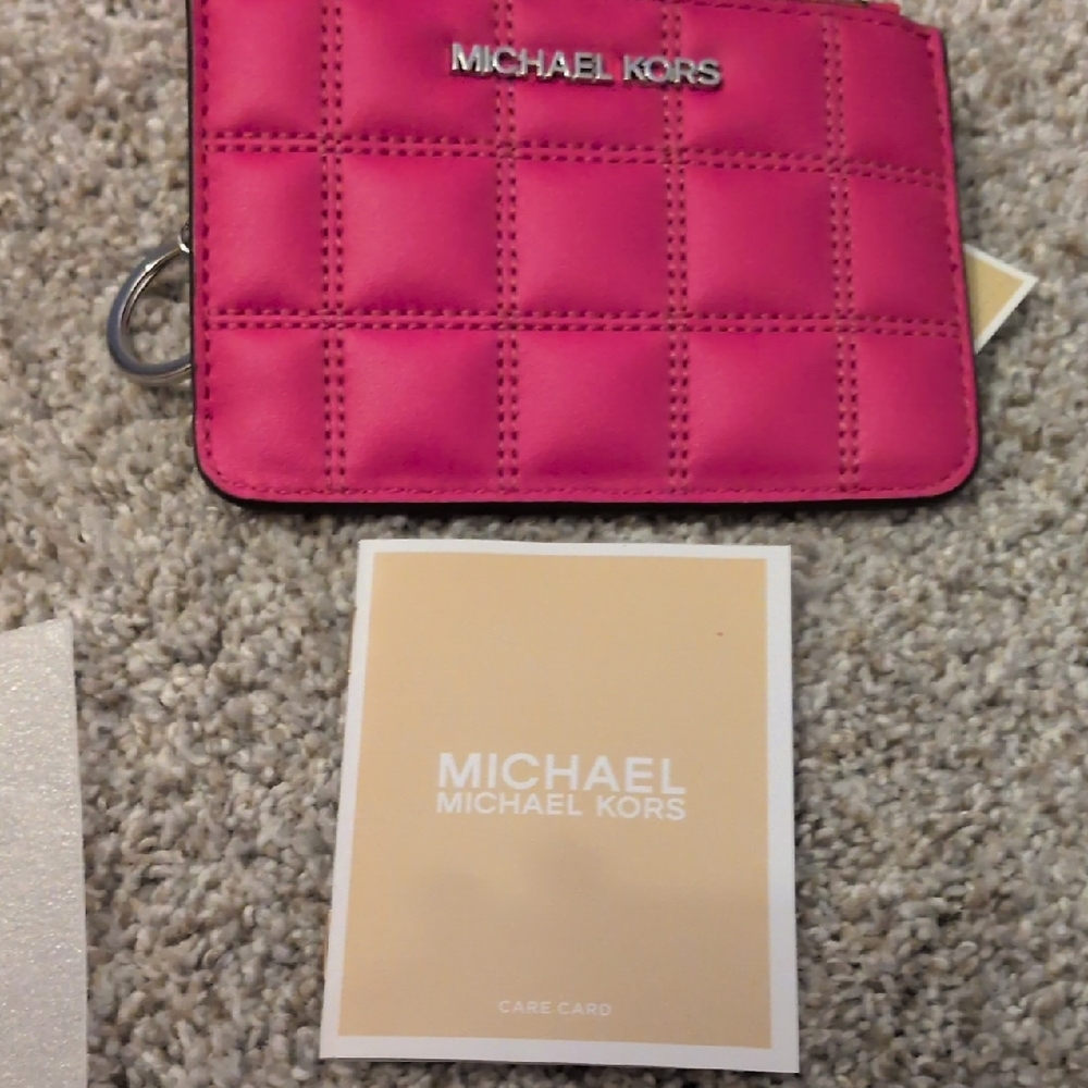 Michael Kors Fuchsia Quilted Wallet - Picture 11 of 12